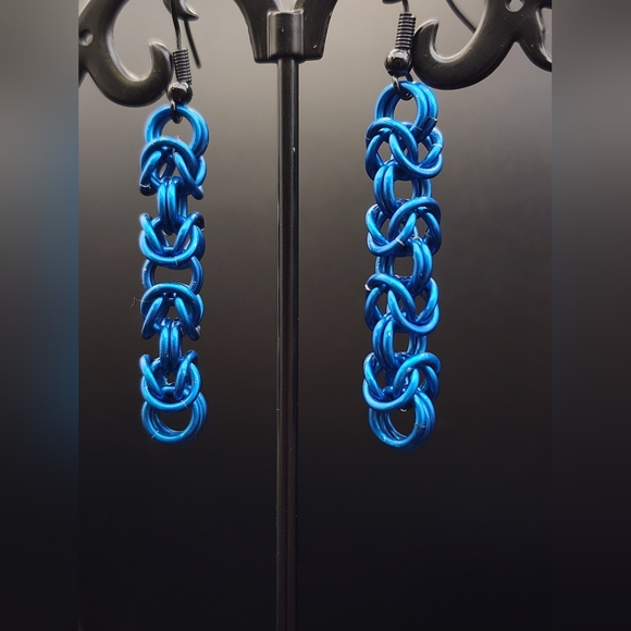 Blue Chain Link Earrings - Picture 1 of 3